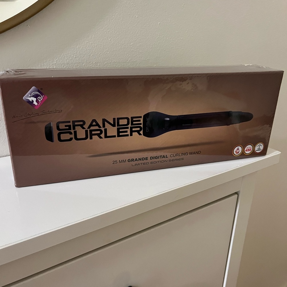 Royale Limited Edition Grande Curler Digital Curling Wand - Black